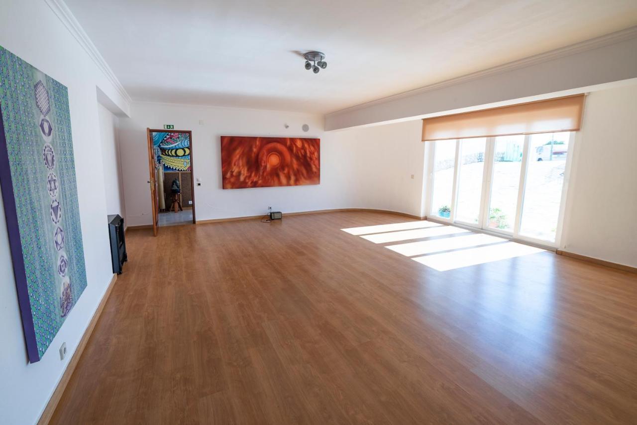 Surf Yoga Ericeira Guest House Ngoại thất bức ảnh